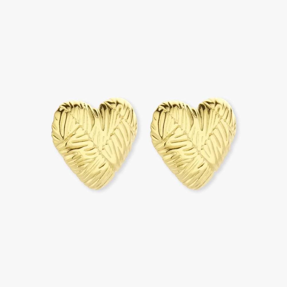 Essential Collection statement oorbellen in de vorm van een hart, uitgevoerd in goud. Een elegante en romantische accessoire die liefde en stijl combineert.
