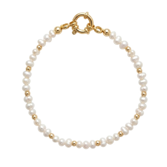 Armband met witte zoetwaterparels en gouden kralen, afgewerkt met boeisluiting